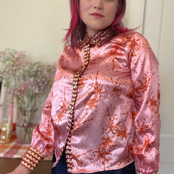 Silky Patterned Button Up Blouse - Picture 3 of 4